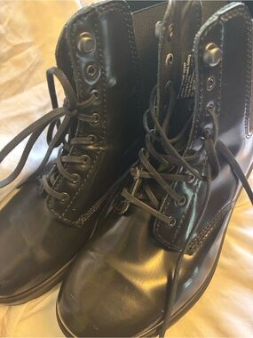 Blundstone Women's Black Lace-Up Leather Ankle Boots